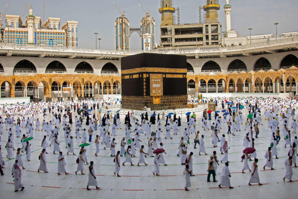 Persiapan Penyelenggaraan Umrah, Pemerintah Bahas Vaksin Booster Hingga QR Code
